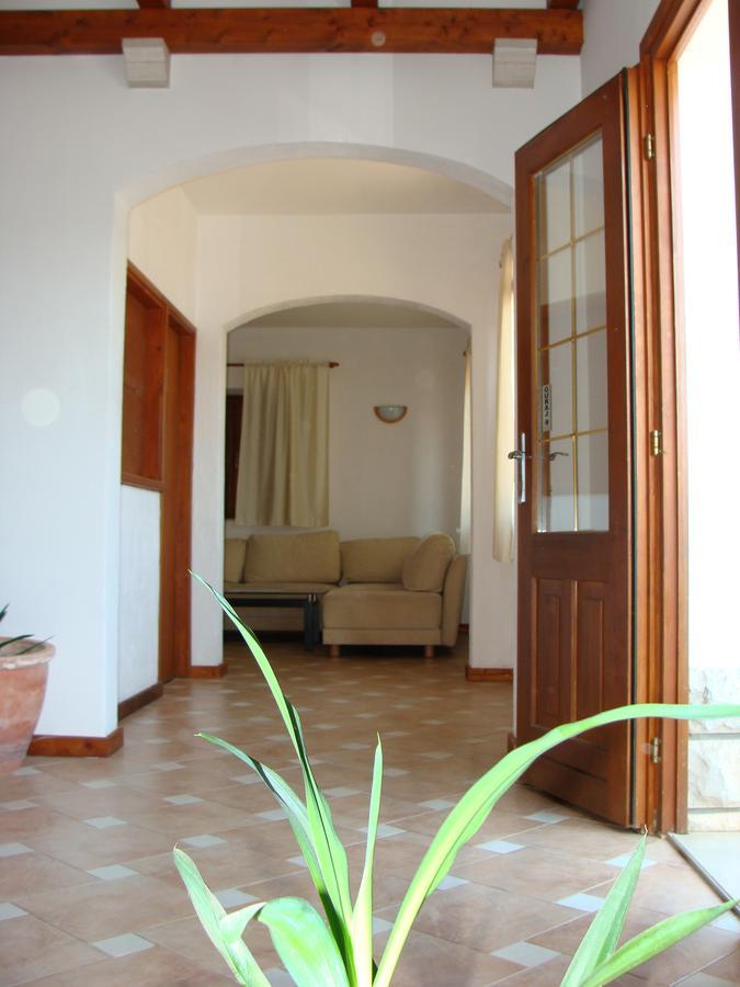 Trim Rooms And Apartments Loviste Bagian luar foto